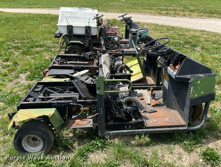 image for item LG9137 (2) Cushman golf carts