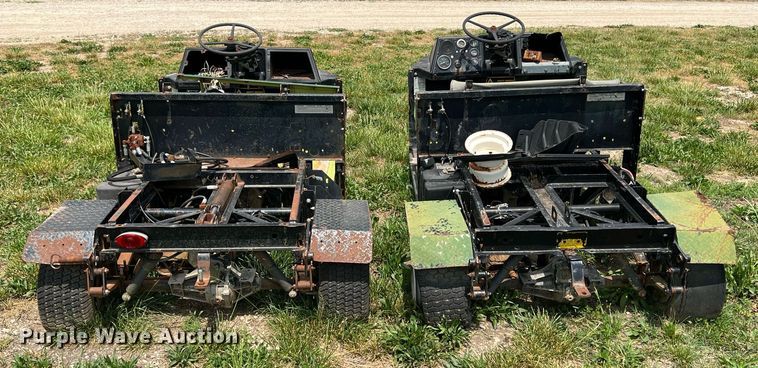 image for item LG9137 (2) Cushman golf carts