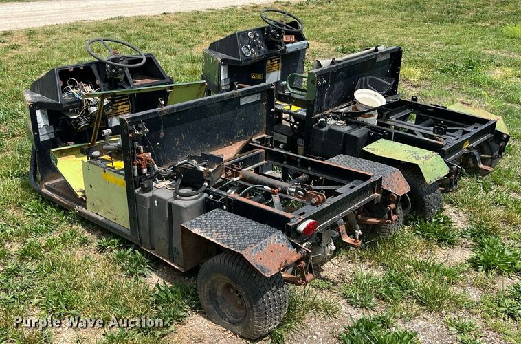 image for item LG9137 (2) Cushman golf carts