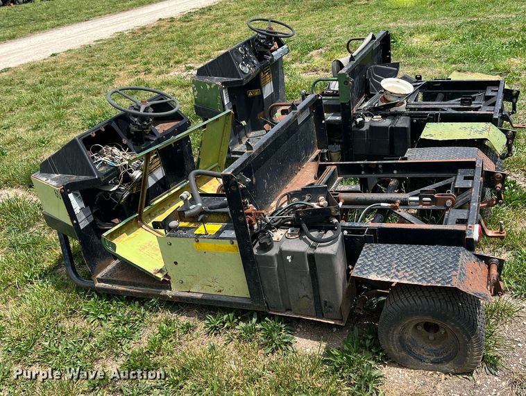 image for item LG9137 (2) Cushman golf carts