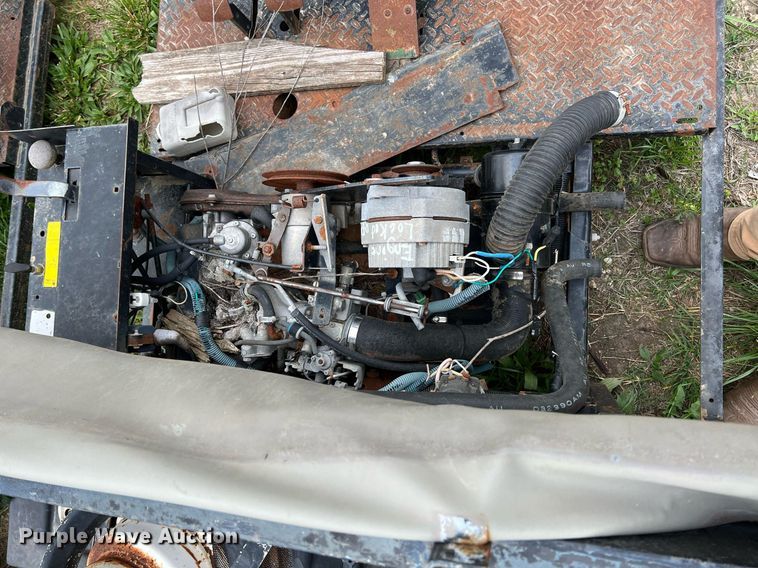 image for item LG9137 (2) Cushman golf carts