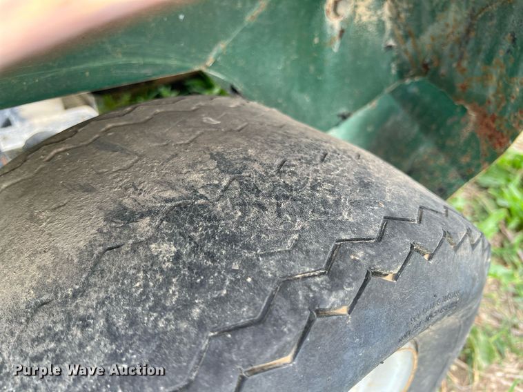 image for item LG9137 (2) Cushman golf carts