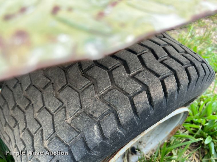 image for item LG9137 (2) Cushman golf carts