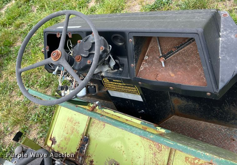 image for item LG9137 (2) Cushman golf carts