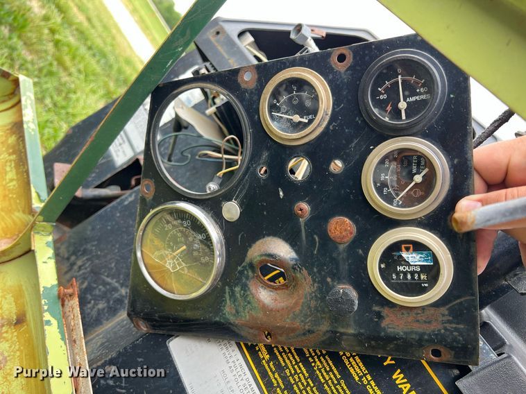 image for item LG9137 (2) Cushman golf carts