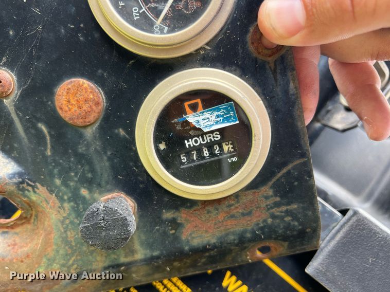 image for item LG9137 (2) Cushman golf carts