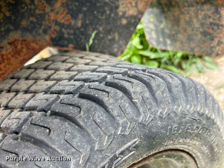 image for item LG9137 (2) Cushman golf carts