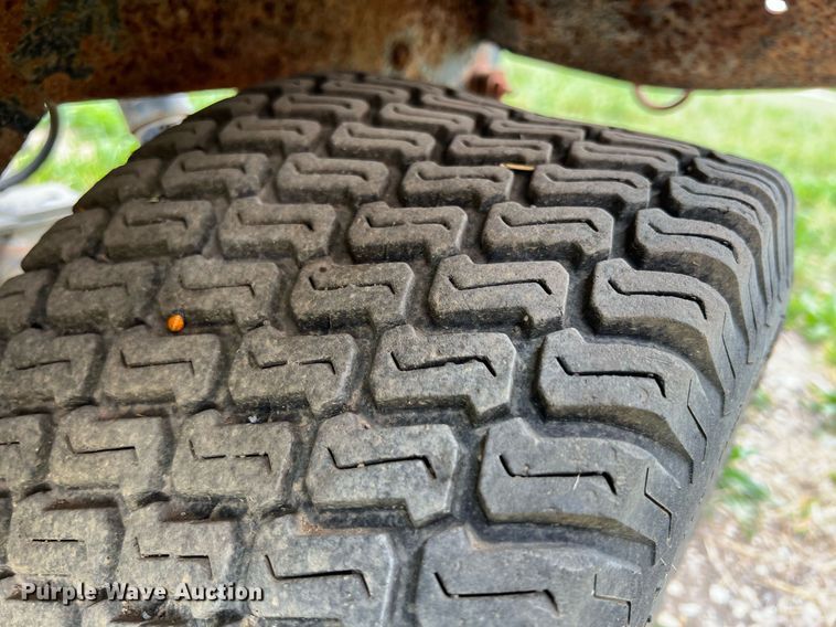 image for item LG9137 (2) Cushman golf carts