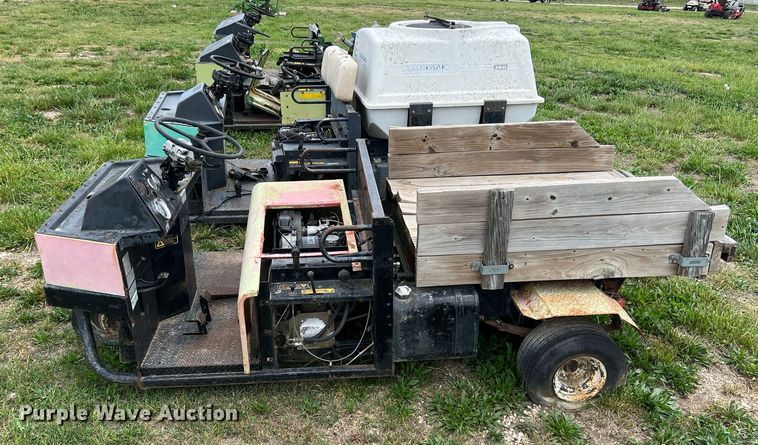 image for item LG9138 (2) Cushman golf carts