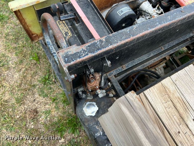 image for item LG9138 (2) Cushman golf carts