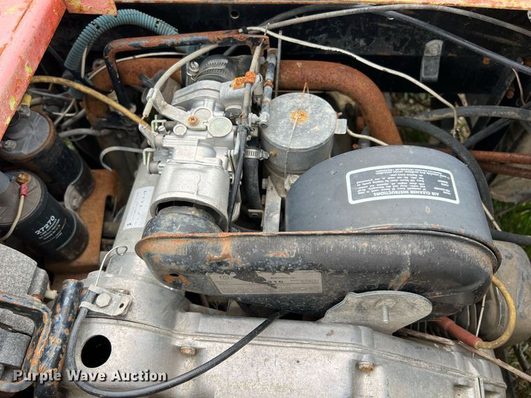 image for item LG9138 (2) Cushman golf carts