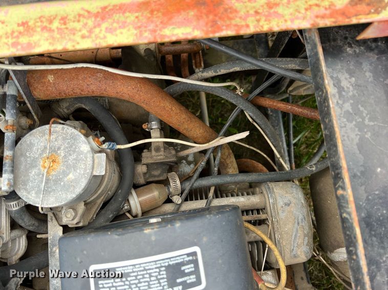 image for item LG9138 (2) Cushman golf carts