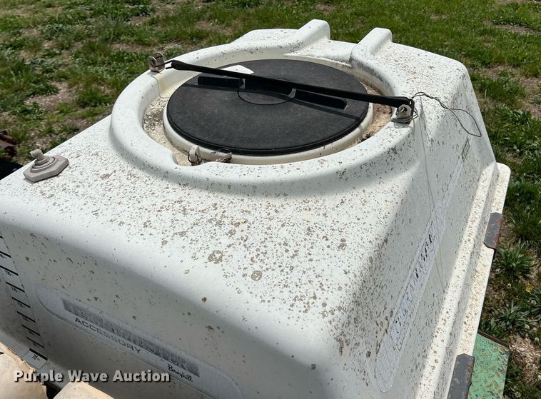 image for item LG9138 (2) Cushman golf carts