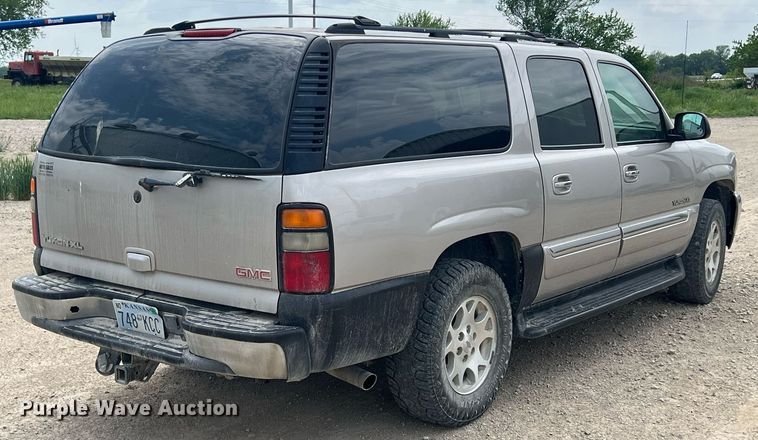 image for item LG9151 2004 GMC Yukon XL  SUV