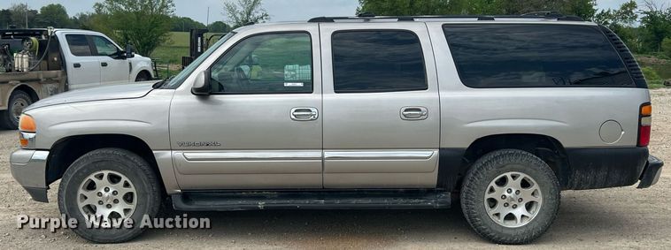 image for item LG9151 2004 GMC Yukon XL  SUV