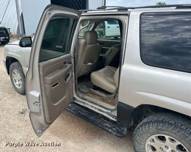 image for item LG9151 2004 GMC Yukon XL  SUV