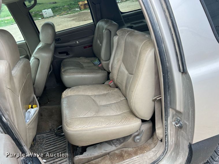 image for item LG9151 2004 GMC Yukon XL  SUV