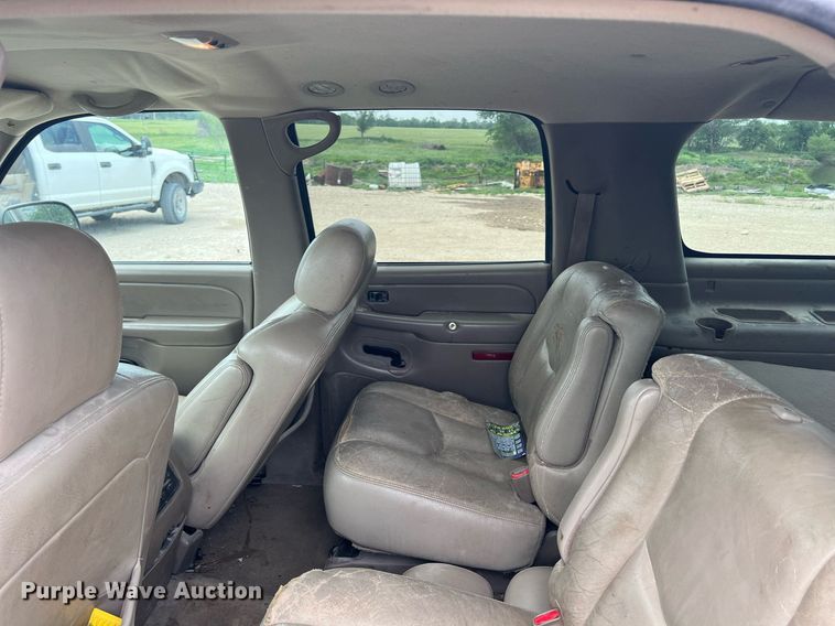 image for item LG9151 2004 GMC Yukon XL  SUV