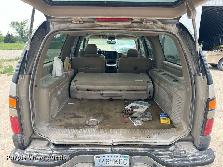 image for item LG9151 2004 GMC Yukon XL  SUV