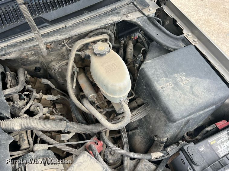 image for item LG9151 2004 GMC Yukon XL  SUV