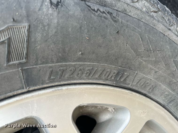 image for item LG9151 2004 GMC Yukon XL  SUV