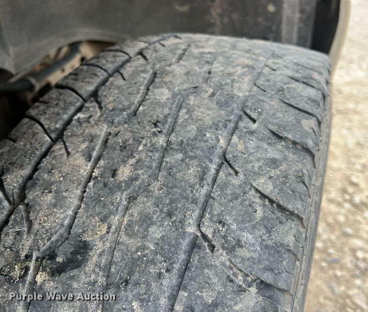 image for item LG9151 2004 GMC Yukon XL  SUV