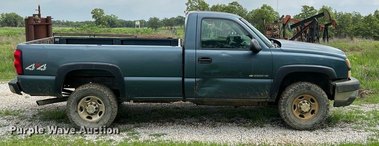 image for item LG9167 2006 Chevrolet Silverado 2500HD  pickup truck