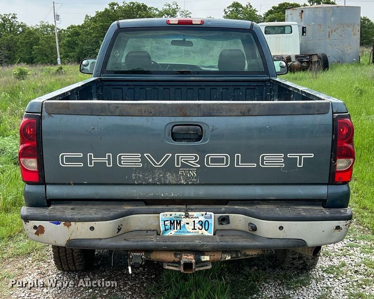 image for item LG9167 2006 Chevrolet Silverado 2500HD  pickup truck