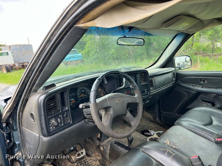 image for item LG9167 2006 Chevrolet Silverado 2500HD  pickup truck