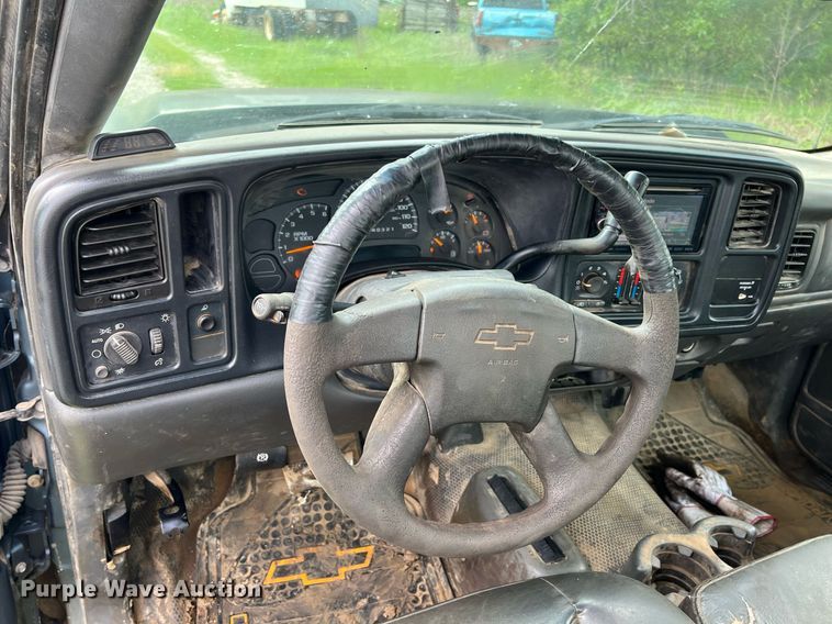 image for item LG9167 2006 Chevrolet Silverado 2500HD  pickup truck