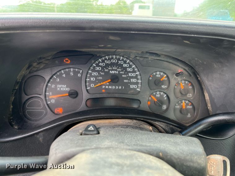 image for item LG9167 2006 Chevrolet Silverado 2500HD  pickup truck