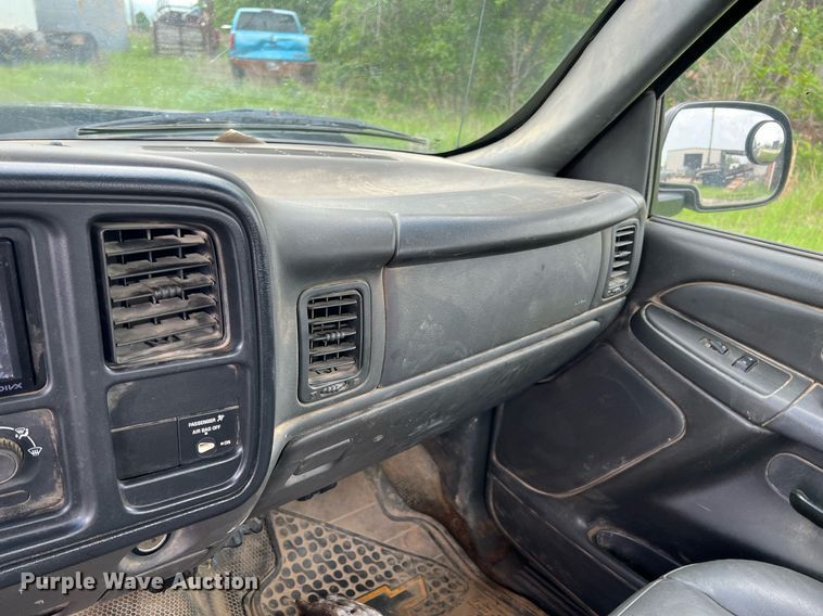 image for item LG9167 2006 Chevrolet Silverado 2500HD  pickup truck