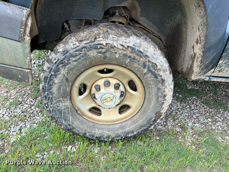 image for item LG9167 2006 Chevrolet Silverado 2500HD  pickup truck