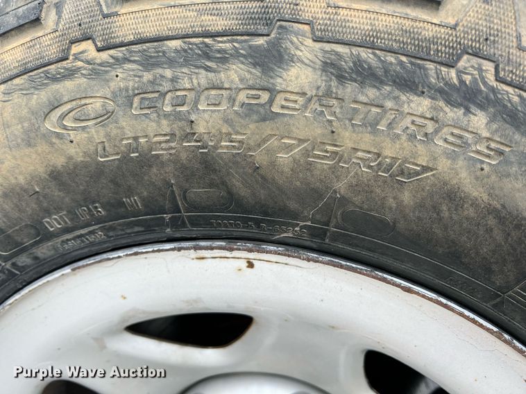 image for item LG9187 2017 GMC Sierra 1500  Double Cab pickup truck