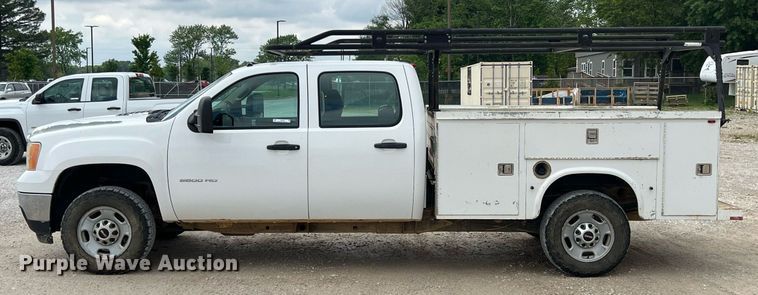 image for item LG9188 2012 GMC Sierra 2500HD  Crew Cab utility bed pickup truck