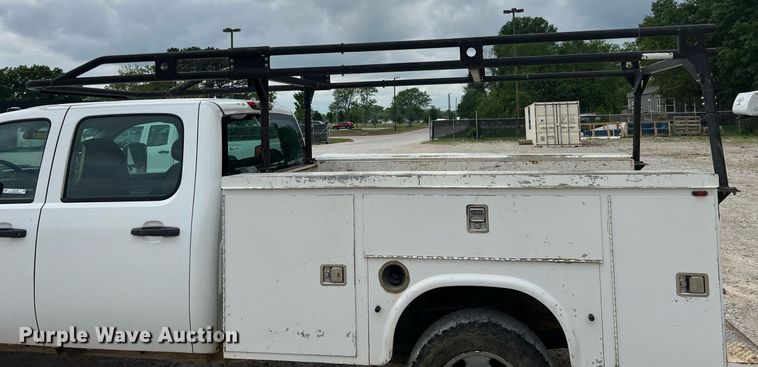 image for item LG9188 2012 GMC Sierra 2500HD  Crew Cab utility bed pickup truck