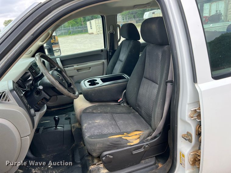 image for item LG9188 2012 GMC Sierra 2500HD  Crew Cab utility bed pickup truck