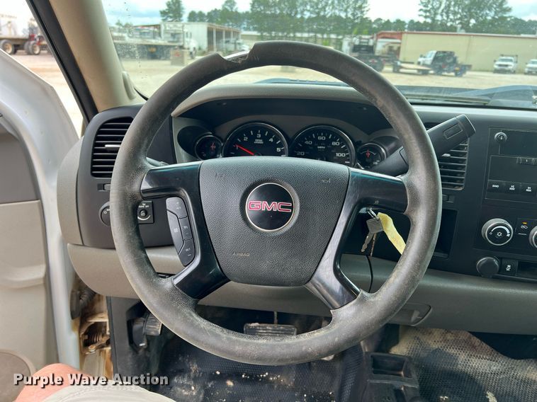 image for item LG9188 2012 GMC Sierra 2500HD  Crew Cab utility bed pickup truck