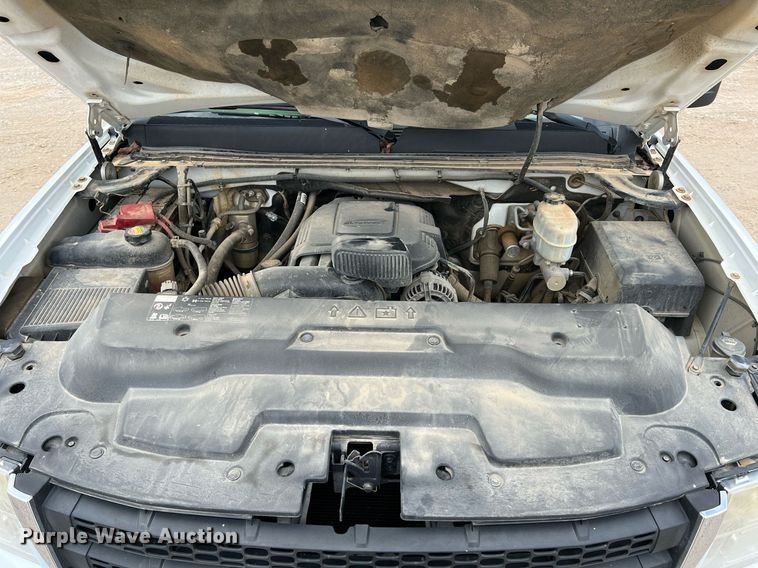 image for item LG9188 2012 GMC Sierra 2500HD  Crew Cab utility bed pickup truck