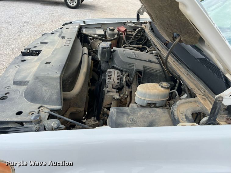 image for item LG9188 2012 GMC Sierra 2500HD  Crew Cab utility bed pickup truck