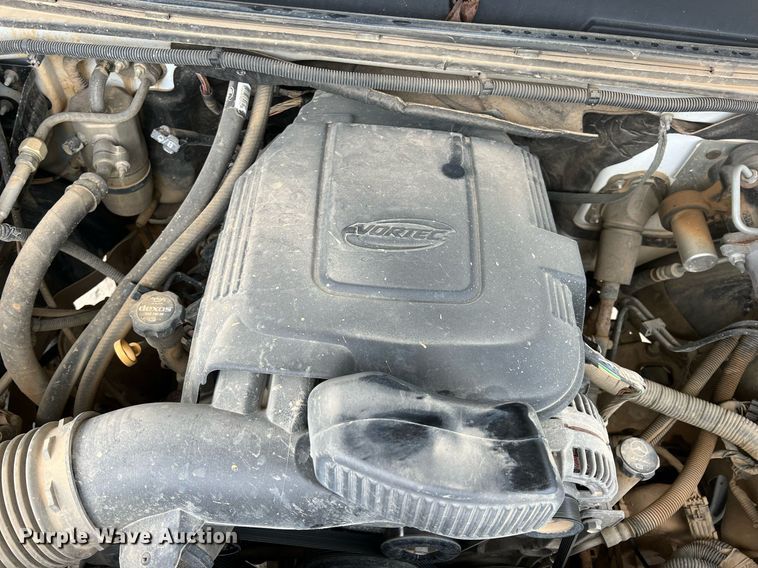 image for item LG9188 2012 GMC Sierra 2500HD  Crew Cab utility bed pickup truck