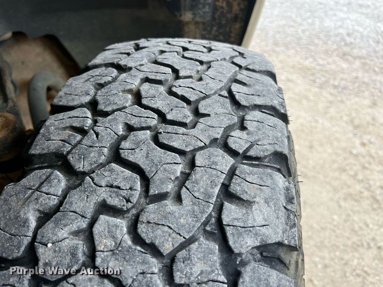 image for item LG9188 2012 GMC Sierra 2500HD  Crew Cab utility bed pickup truck