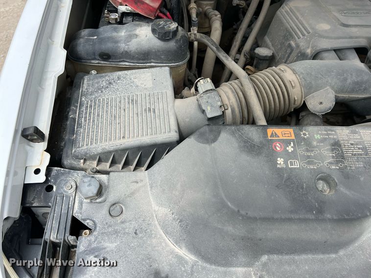 image for item LG9189 2011 Chevrolet Silverado 3500HD  Crew Cab utility bed pickup truck