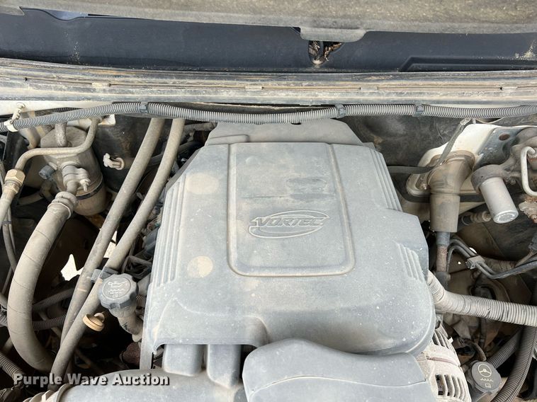 image for item LG9189 2011 Chevrolet Silverado 3500HD  Crew Cab utility bed pickup truck