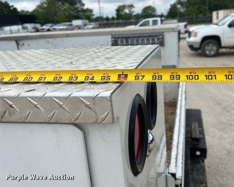 image for item LG9190 2008 Chevrolet Silverado 3500HD  Crew Cab utility bed pickup truck