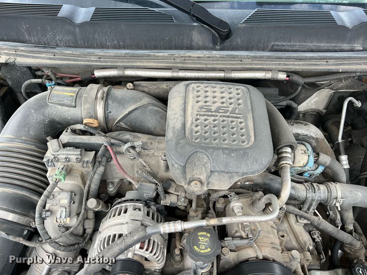 image for item LG9190 2008 Chevrolet Silverado 3500HD  Crew Cab utility bed pickup truck