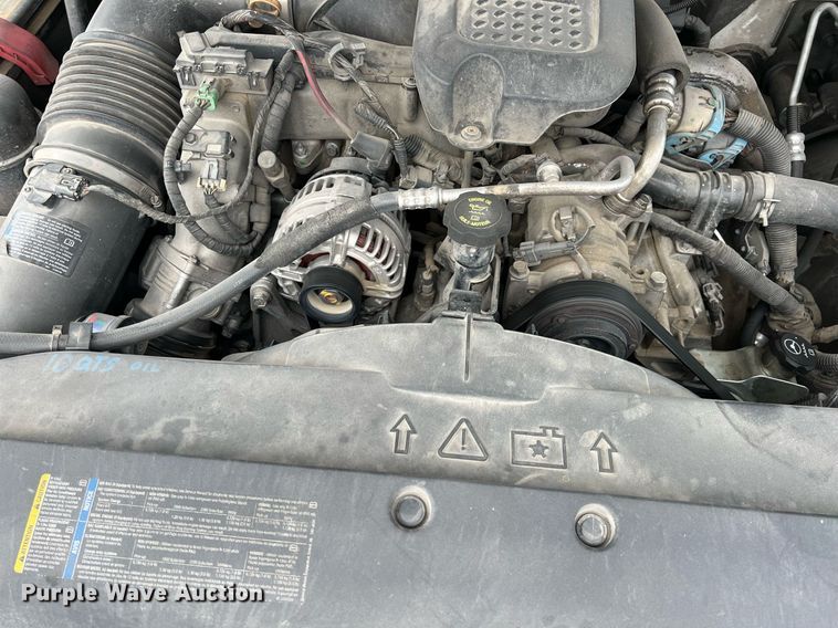 image for item LG9190 2008 Chevrolet Silverado 3500HD  Crew Cab utility bed pickup truck