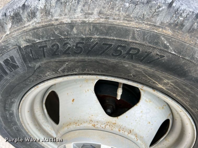 image for item LG9190 2008 Chevrolet Silverado 3500HD  Crew Cab utility bed pickup truck