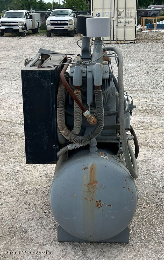 image for item LG9192 Gardner Denver  air compressor