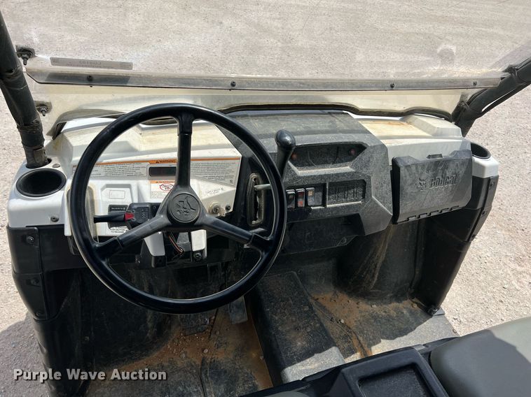 image for item LG9193 2011 Bobcat 3400XL  utility vehicle
